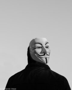No Green Pass - La famosa maschera di Anonymous