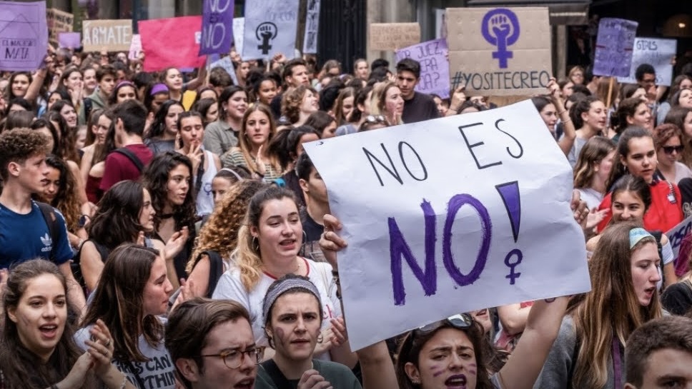 Non-sei-sola-La-battaglia-contro-il-branco