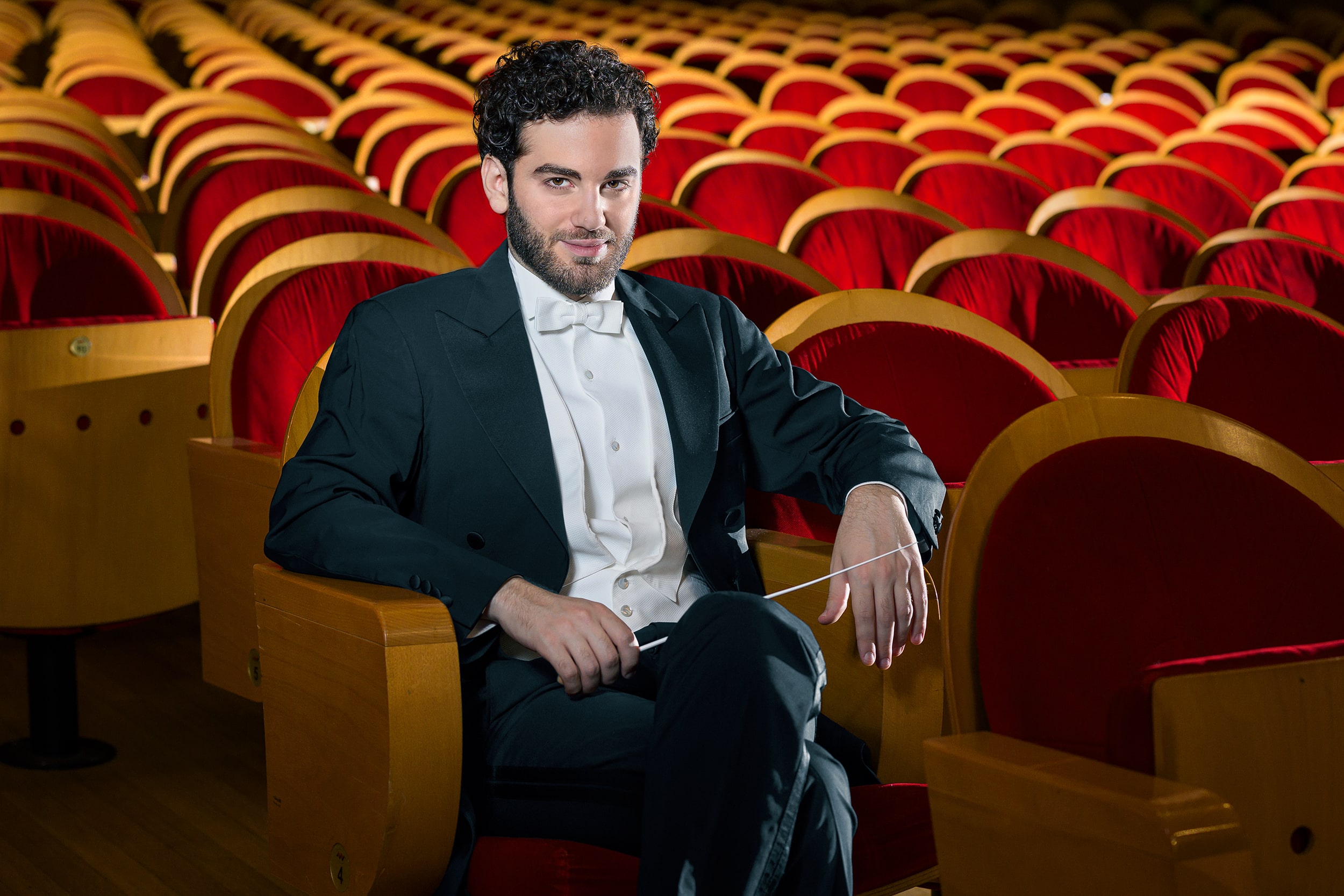 Emmanuel Tjeknavorian – foto Sergio Bertani_SBZ1140 R-min