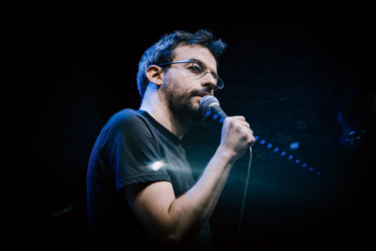 Stefano Rapone: il comico dai ruoli mai principali